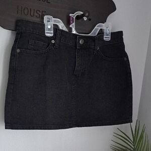 Wild Fable Classic Black Washed Denim Skirt Size 6